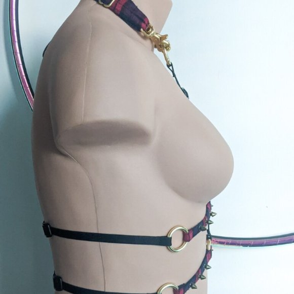 RIRI Adjustable Collared Body Harness with Spikes - Picture 6 of 13